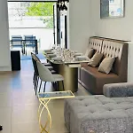 Maison Jacqueline *