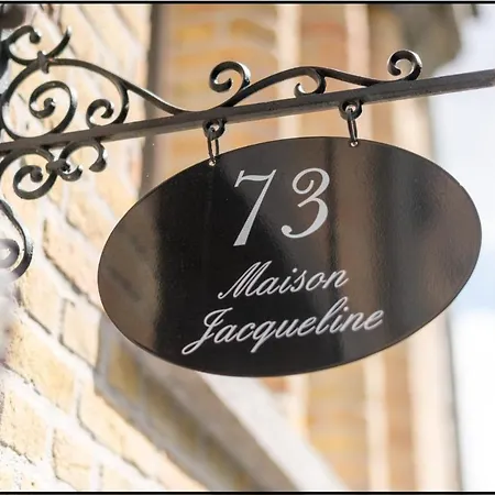 Semesterbostad Maison Jacqueline *